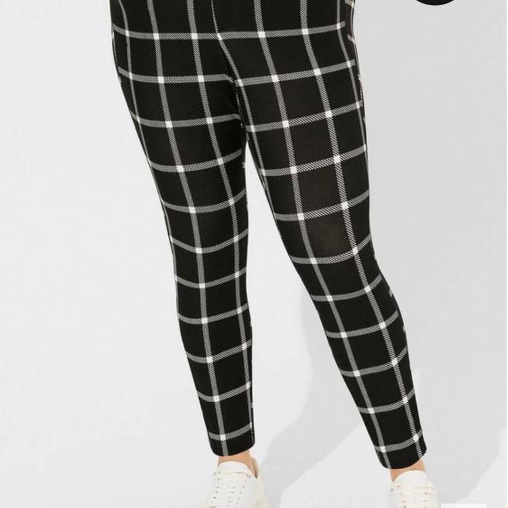 Torrid Pocket Pixie Skinny Studio Luxe Ponte High Rise Pant